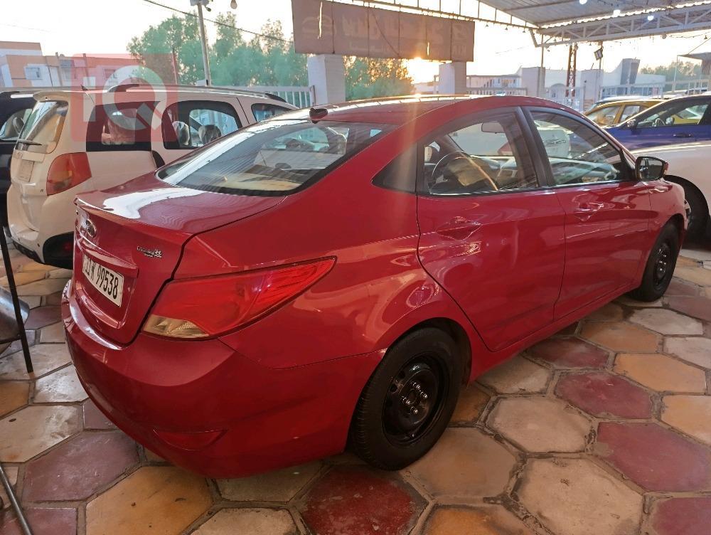 هیوندای ئەکسنت